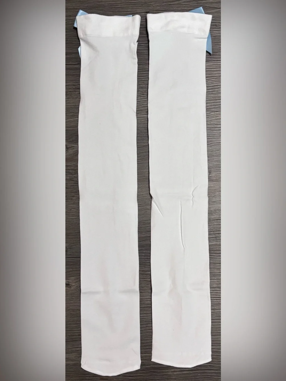 NWOT White Stocking with Blue Bows